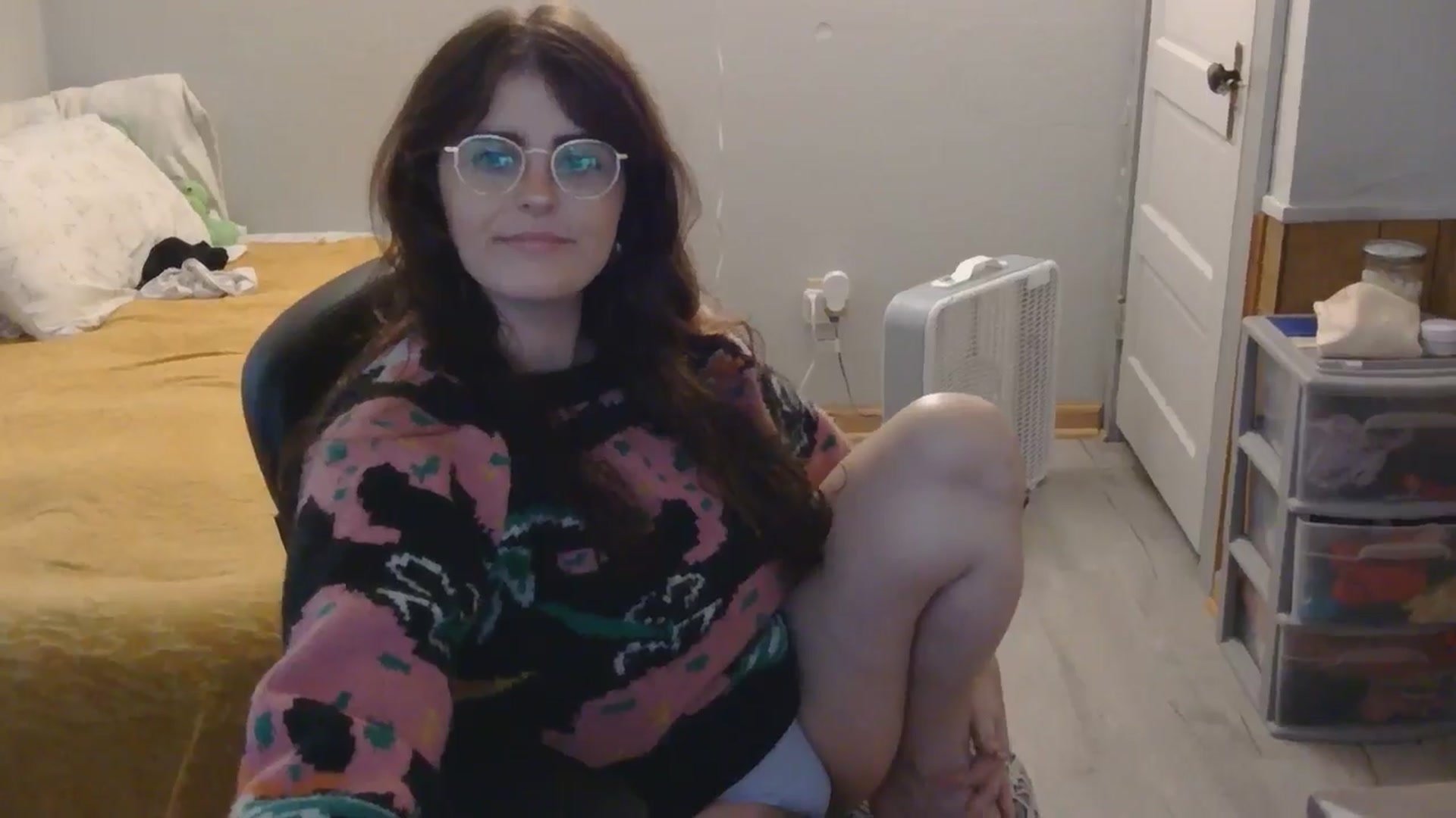 Gallery image thumbnail from TayExe's myfreecams stream on, 08/20/2025, 17:05 image 13 of 20