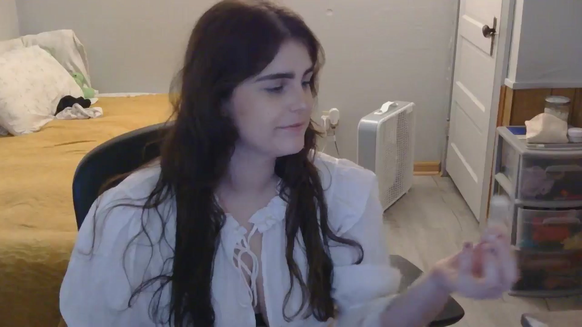 Gallery image thumbnail from TayExe's myfreecams stream on, 08/20/2025, 17:27 image 11 of 20