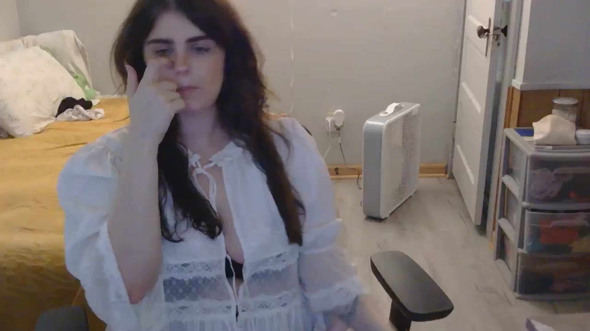 Gallery image thumbnail from TayExe's myfreecams stream on, 08/20/2025, 17:27 image 19 of 20