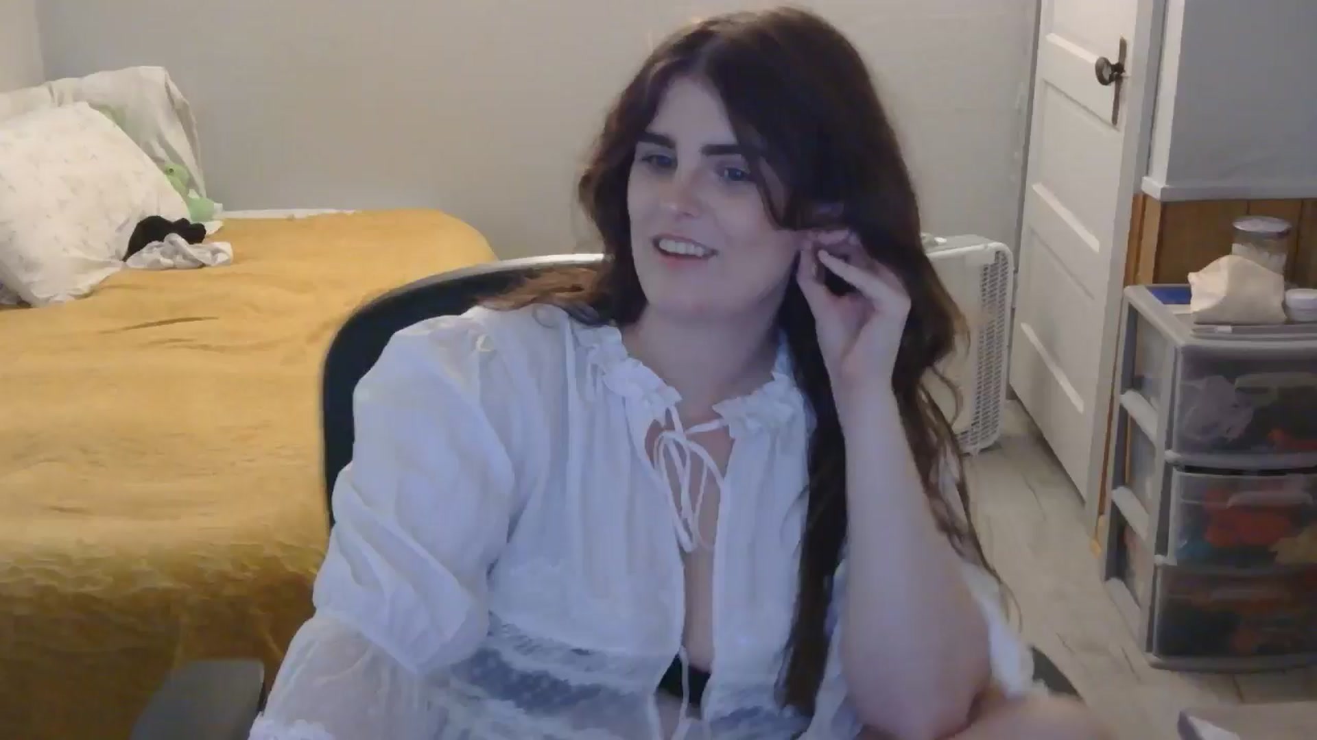 Gallery image thumbnail from TayExe's myfreecams stream on, 08/20/2025, 18:00 image 3 of 20