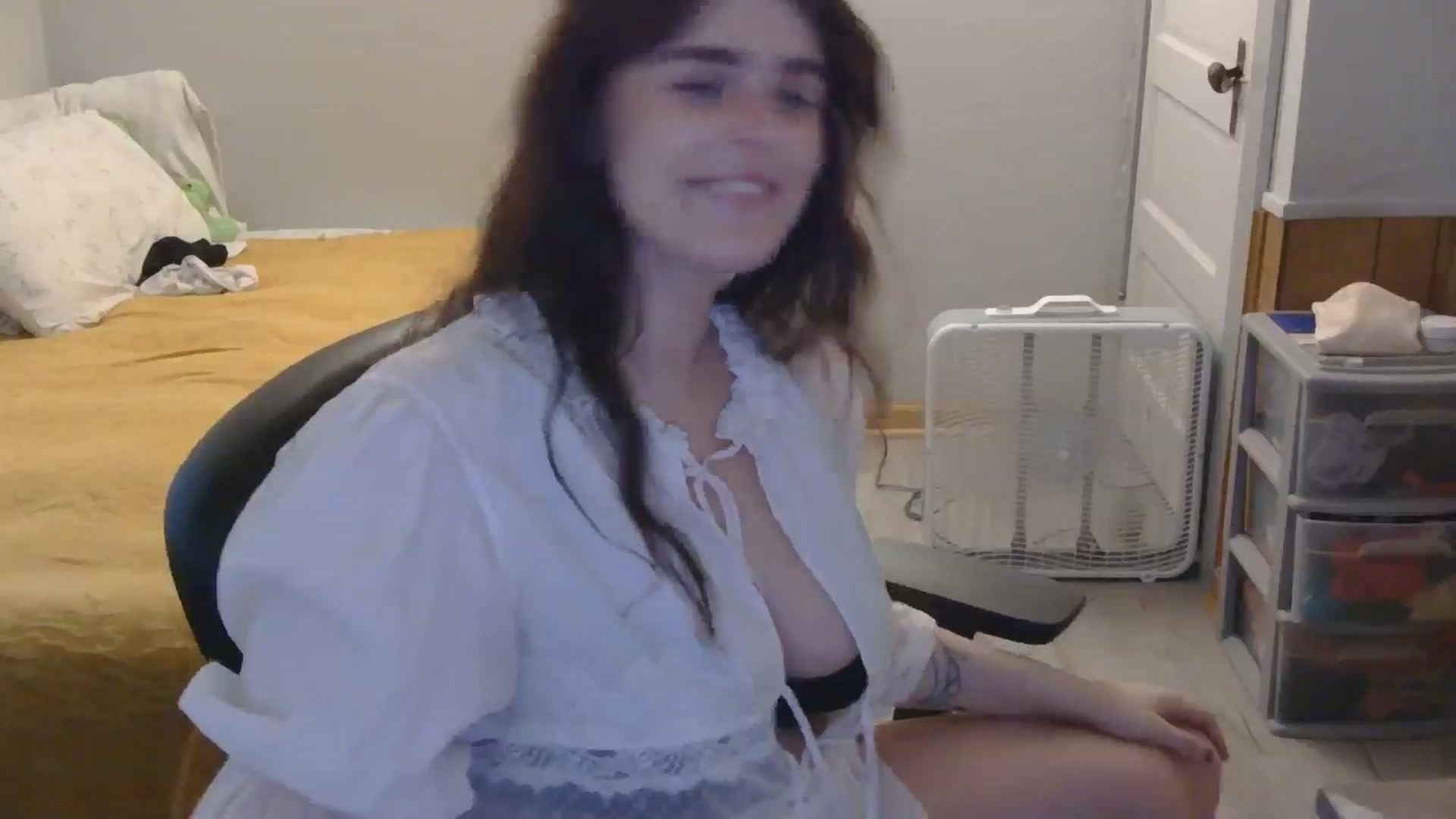 Gallery image thumbnail from TayExe's myfreecams stream on, 08/20/2025, 18:54 image 4 of 20