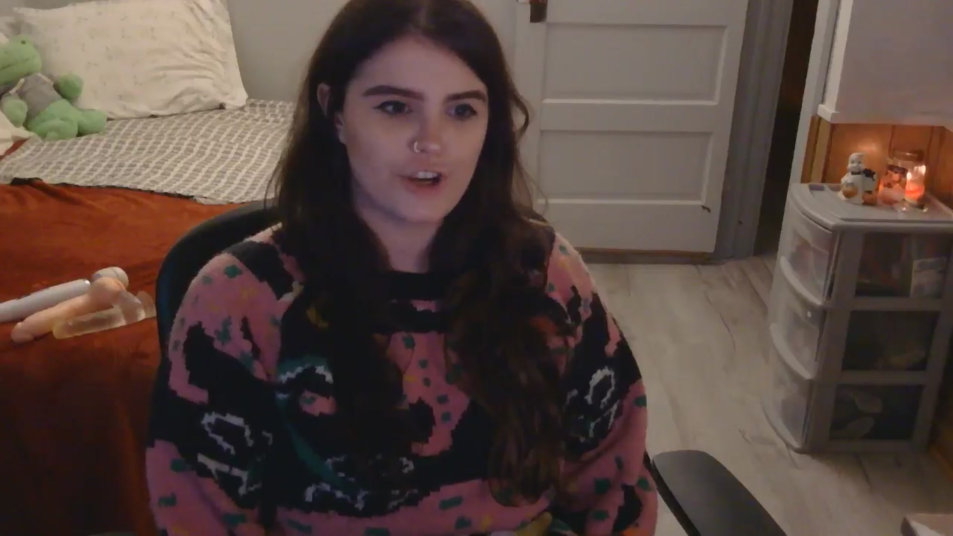 Gallery image thumbnail from TayExe's myfreecams stream on, 11/06/2025, 24:52 image 7 of 20
