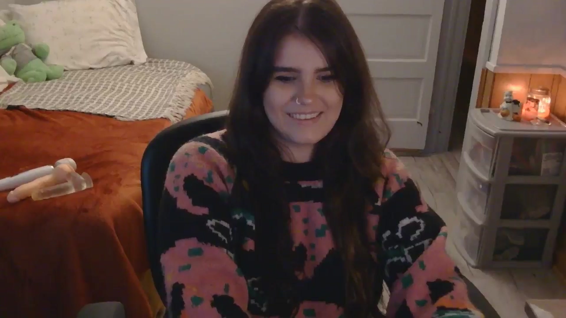 Gallery image thumbnail from TayExe's myfreecams stream on, 11/06/2025, 24:52 image 19 of 20