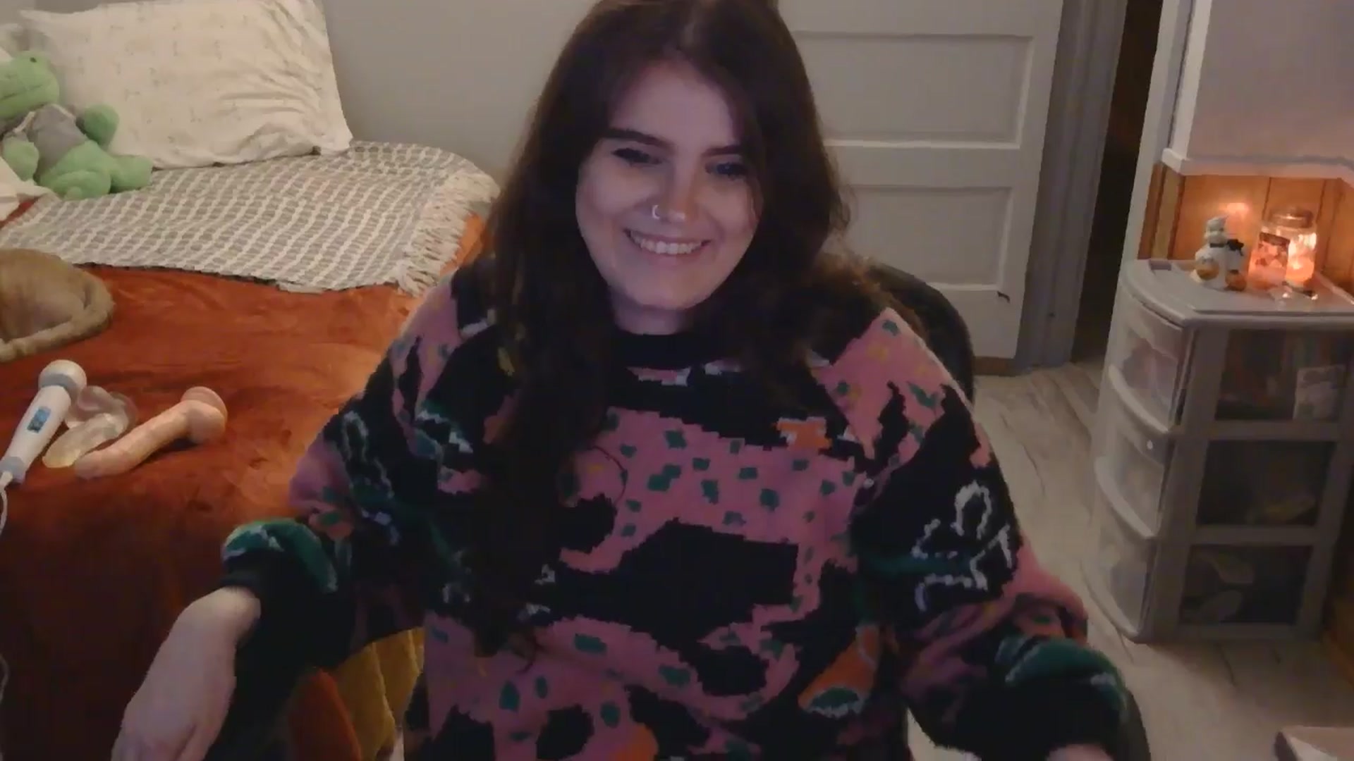 Gallery image thumbnail from TayExe's myfreecams stream on, 11/06/2025, 01:15 image 6 of 20