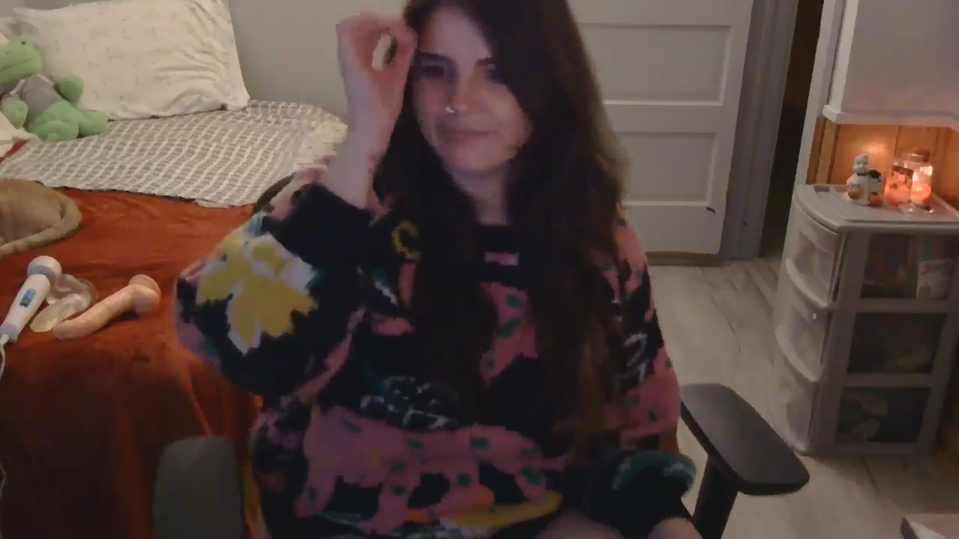Gallery image thumbnail from TayExe's myfreecams stream on, 11/06/2025, 01:15 image 14 of 20