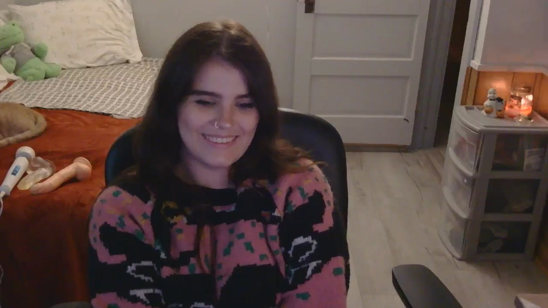 Gallery image thumbnail from TayExe's myfreecams stream on, 11/06/2025, 01:15 image 12 of 20
