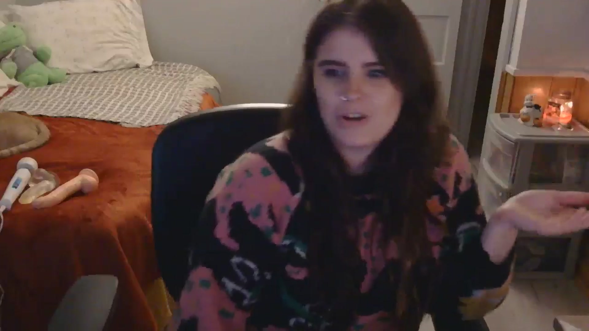 Gallery image thumbnail from TayExe's myfreecams stream on, 11/06/2025, 01:15 image 18 of 20