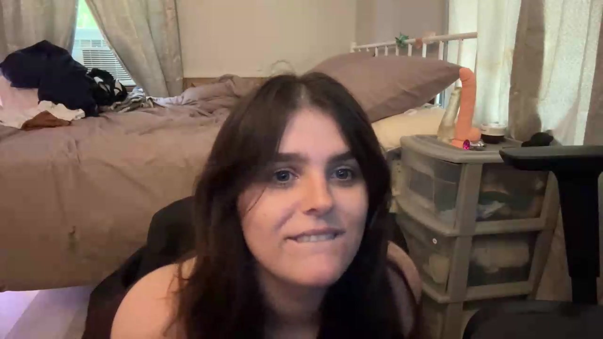 Gallery image thumbnail from TayExe's myfreecams stream on, 08/05/2026, 20:53 image 12 of 20