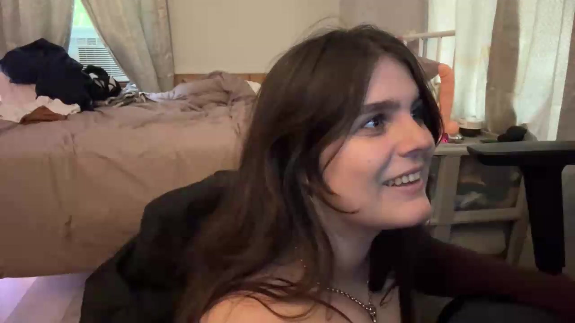 Gallery image thumbnail from TayExe's myfreecams stream on, 08/05/2026, 20:53 image 13 of 20