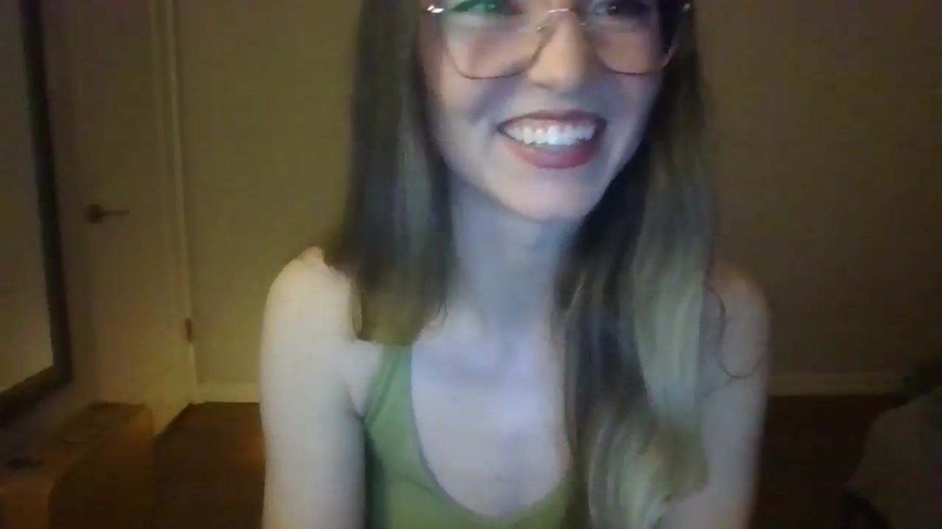 Gallery image thumbnail from TayTime's myfreecams stream on, 10/25/2023, 02:12 image 16 of 20
