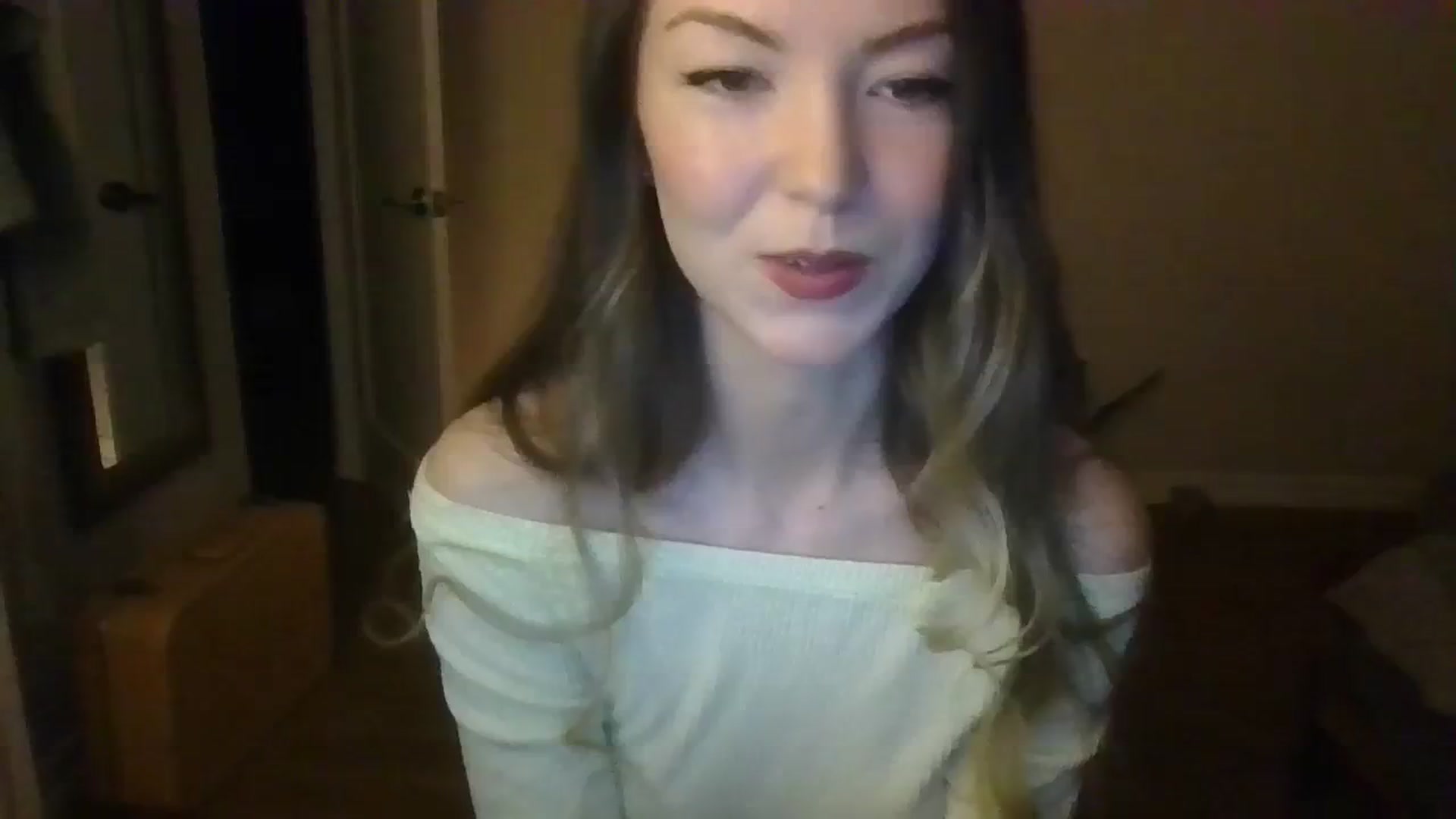 Gallery image thumbnail from TayTime's myfreecams stream on, 10/28/2023, 03:20 image 7 of 20