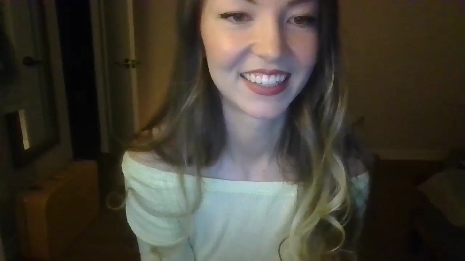 Gallery image thumbnail from TayTime's myfreecams stream on, 10/28/2023, 03:20 image 14 of 20