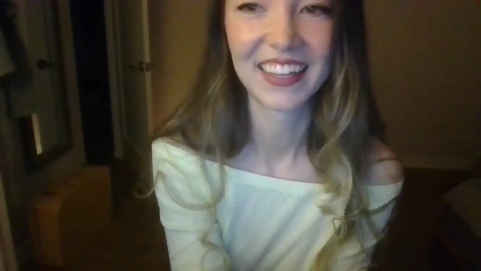 Gallery image thumbnail from TayTime's myfreecams stream on, 10/28/2023, 03:20 image 11 of 20