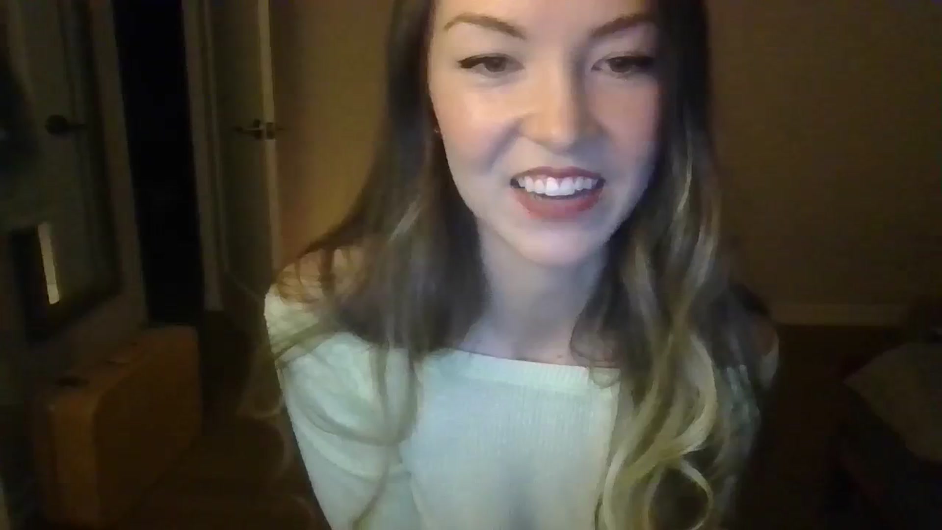 Gallery image thumbnail from TayTime's myfreecams stream on, 10/28/2023, 03:20 image 15 of 20