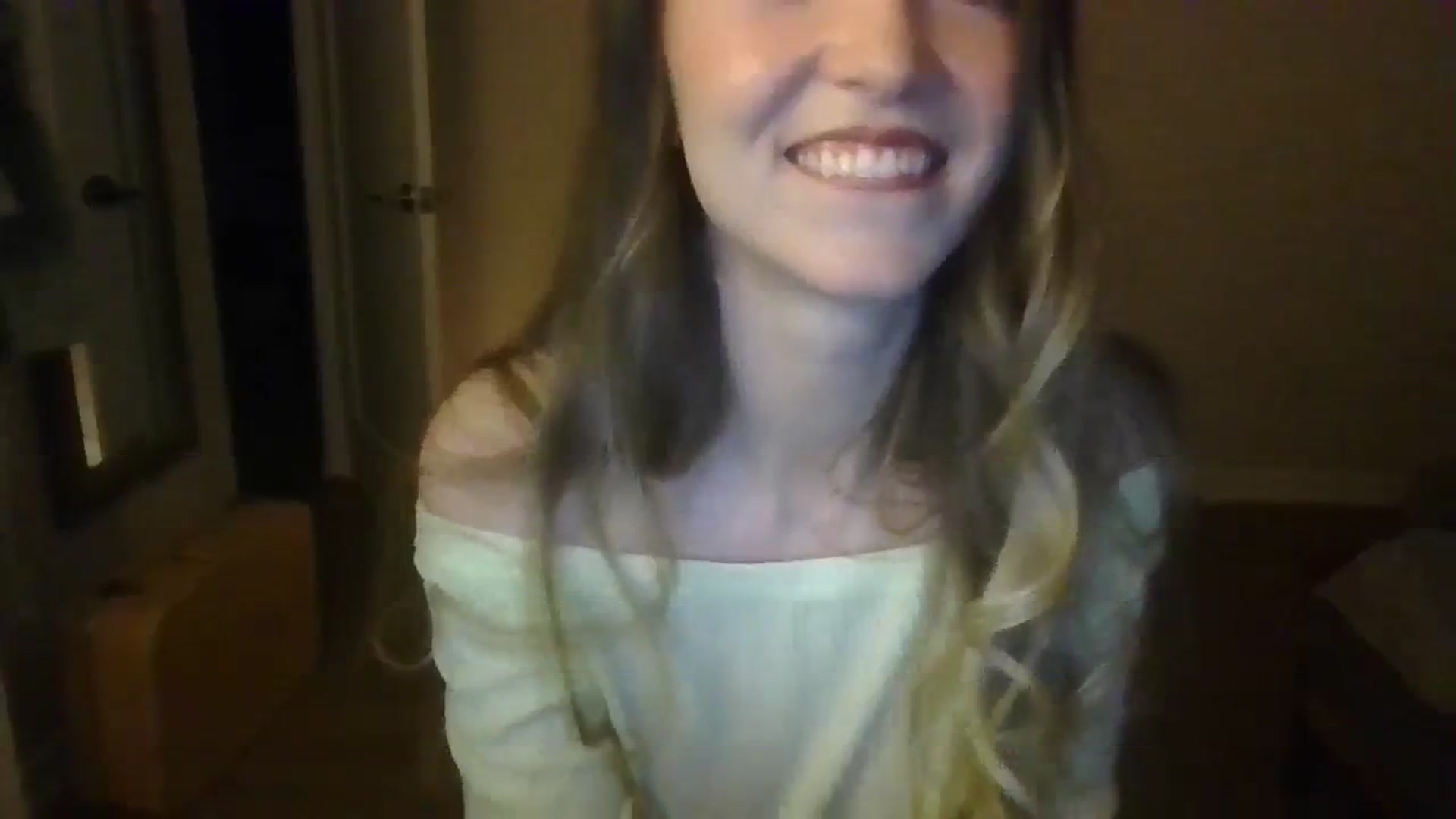 Gallery image thumbnail from TayTime's myfreecams stream on, 10/28/2023, 03:20 image 19 of 20