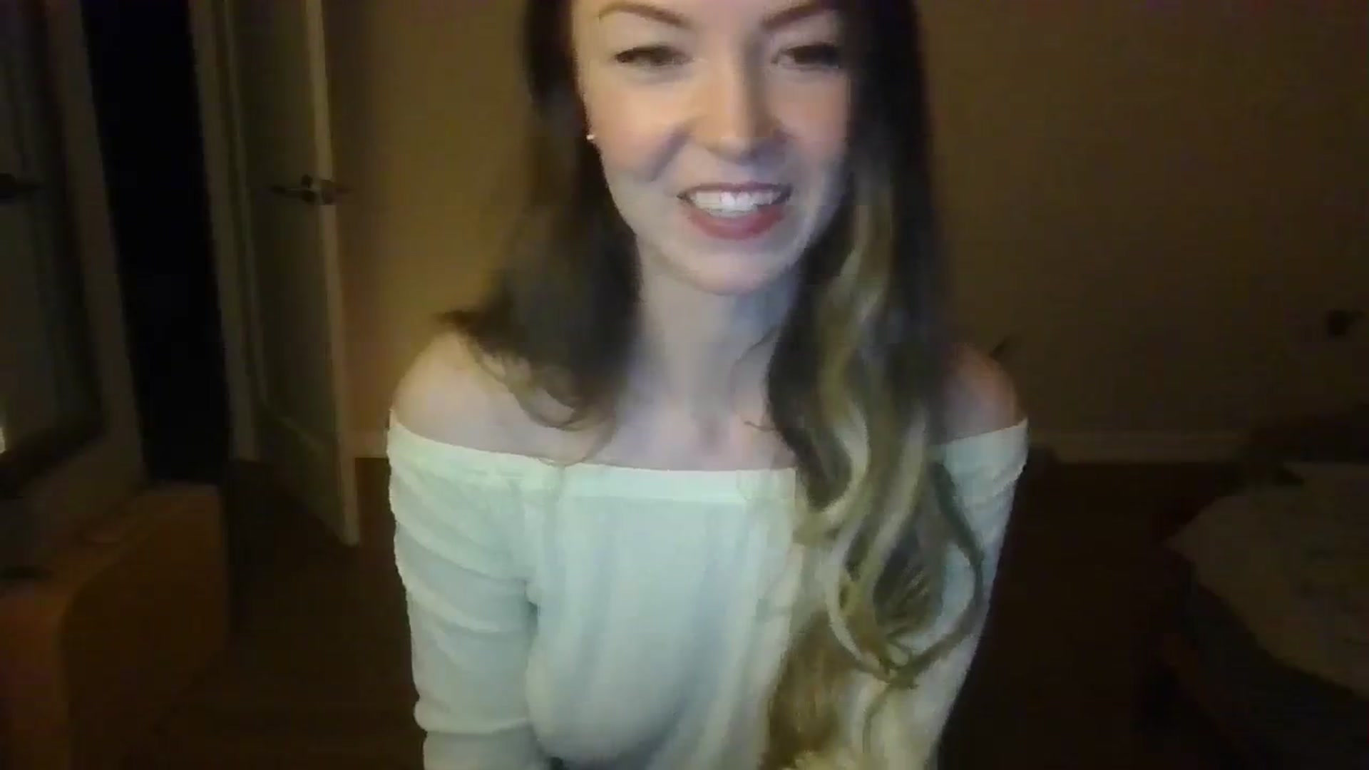 Gallery image thumbnail from TayTime's myfreecams stream on, 10/28/2023, 04:38 image 18 of 20