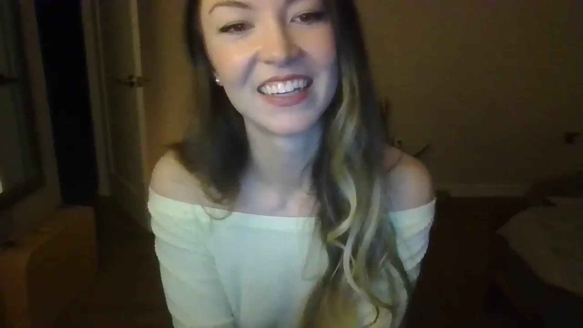 Gallery image thumbnail from TayTime's myfreecams stream on, 10/28/2023, 04:38 image 17 of 20