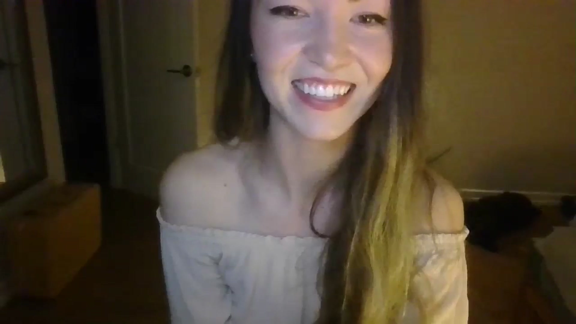 Gallery image thumbnail from TayTime's myfreecams stream on, 11/04/2023, 03:06 image 5 of 20