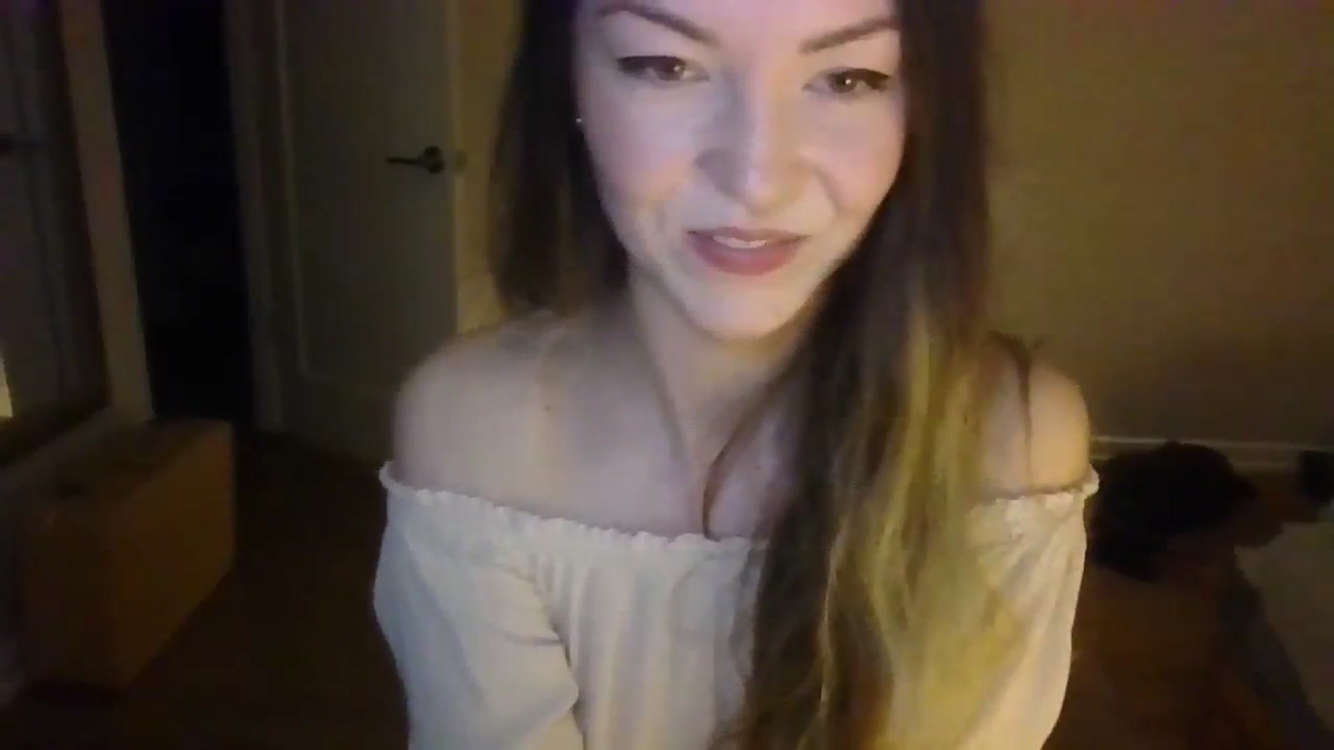 Gallery image thumbnail from TayTime's myfreecams stream on, 11/04/2023, 03:06 image 10 of 20