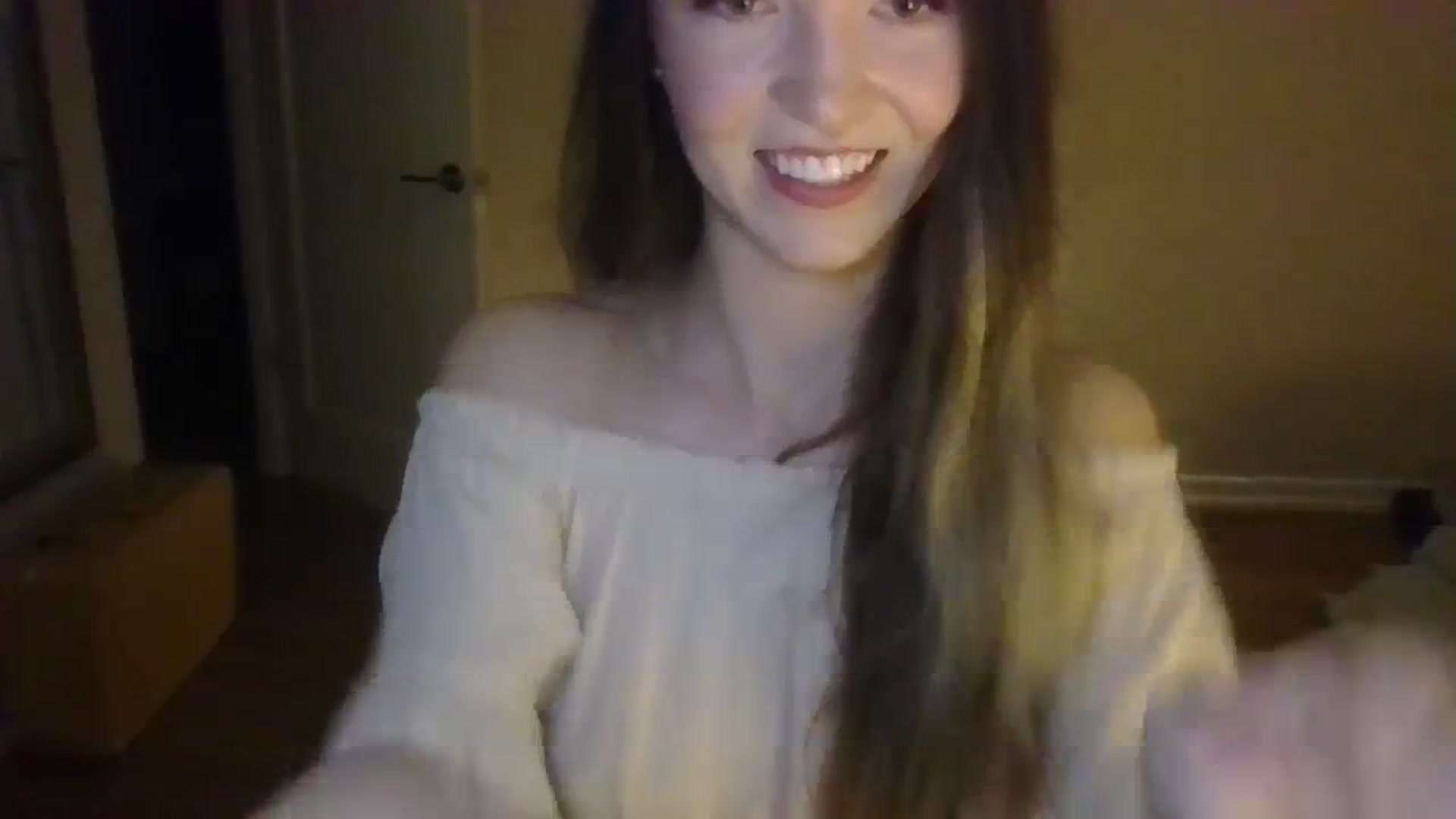 Gallery image thumbnail from TayTime's myfreecams stream on, 11/04/2023, 03:06 image 19 of 20