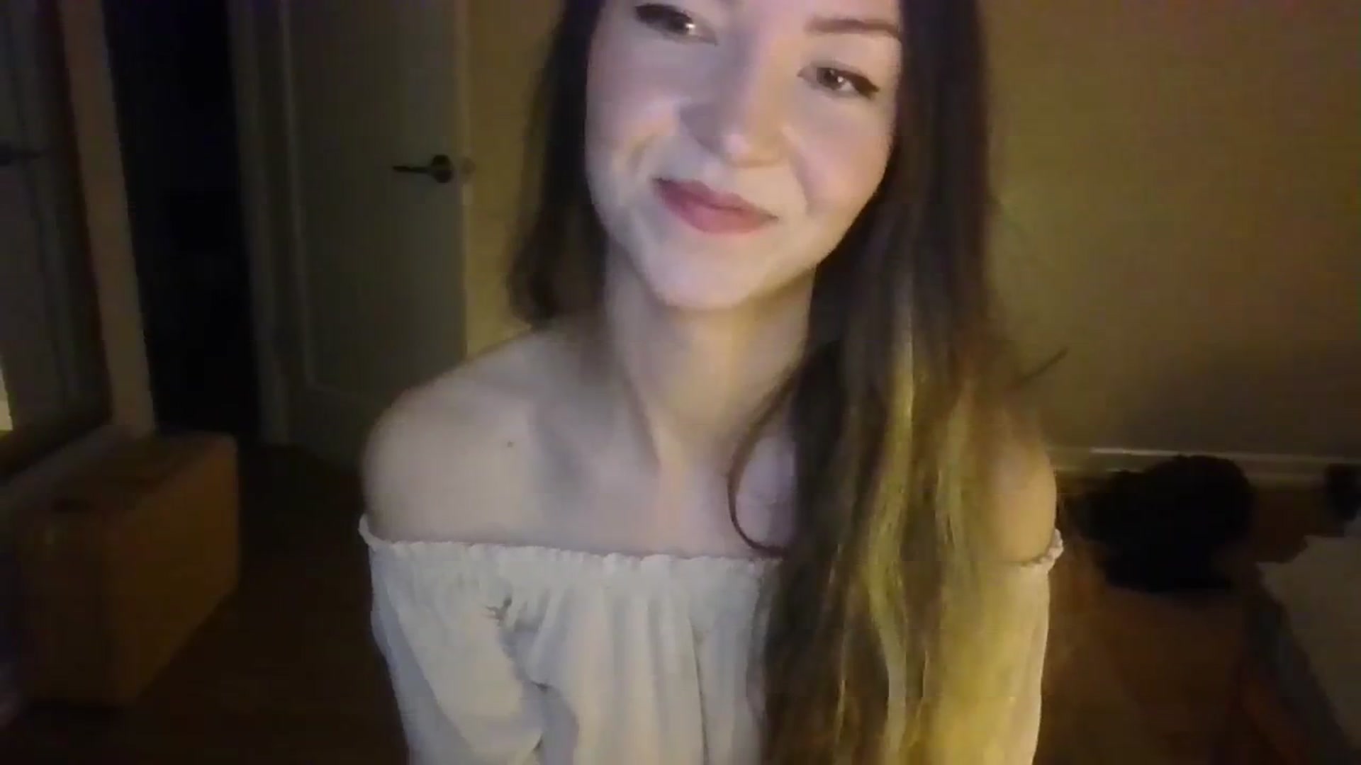Gallery image thumbnail from TayTime's myfreecams stream on, 11/04/2023, 03:06 image 2 of 20
