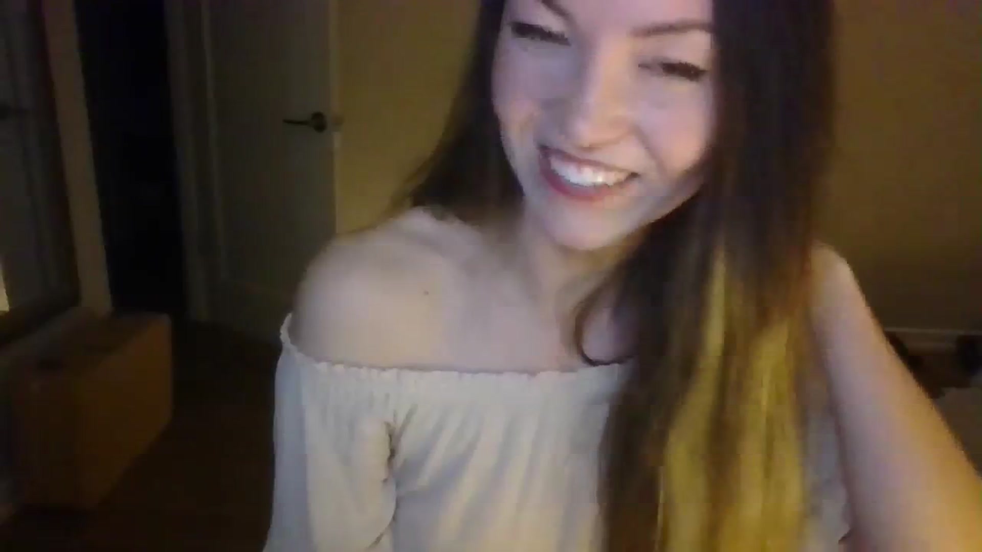 Gallery image thumbnail from TayTime's myfreecams stream on, 11/04/2023, 03:06 image 4 of 20