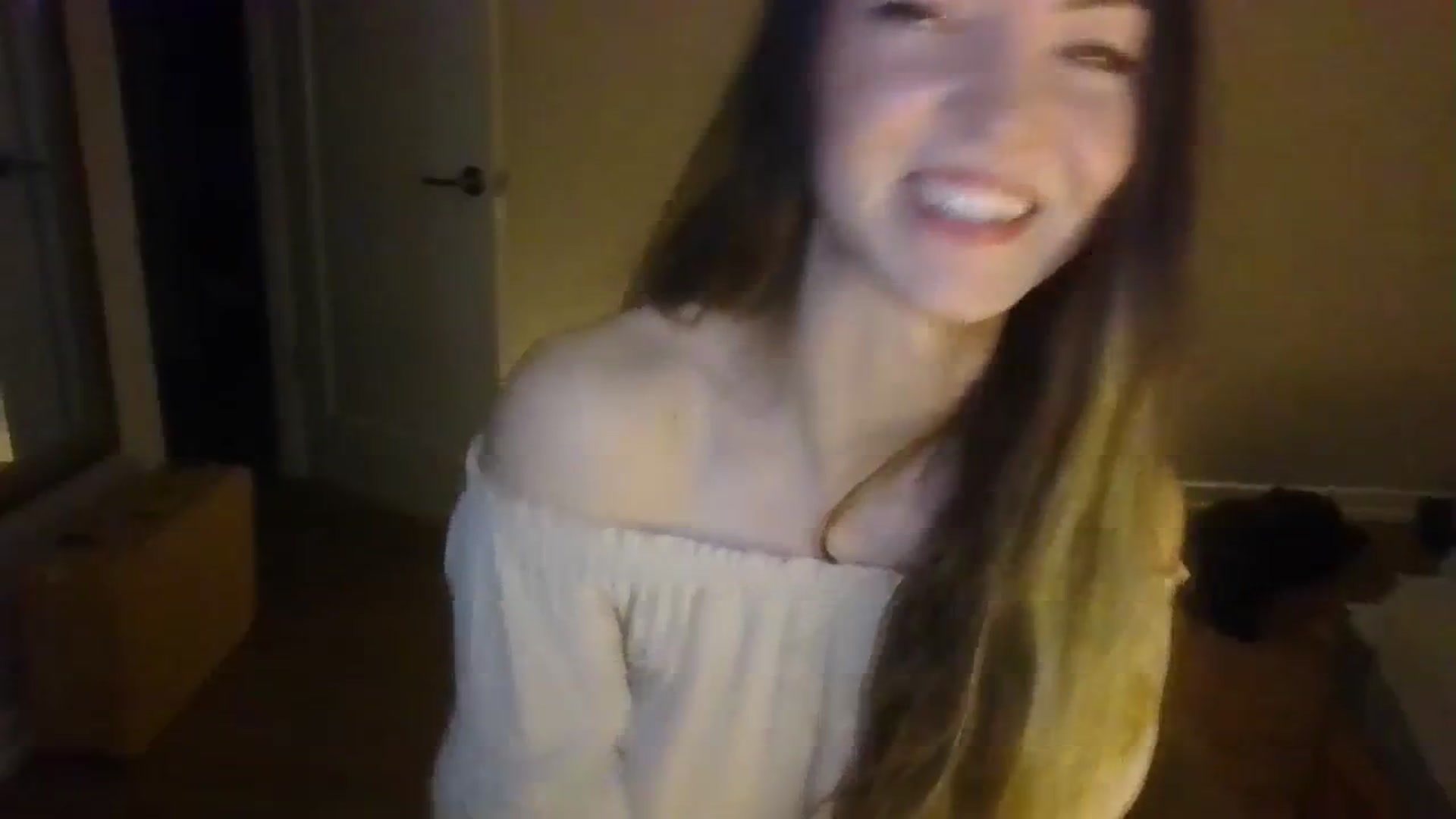 Gallery image thumbnail from TayTime's myfreecams stream on, 11/04/2023, 03:06 image 9 of 20