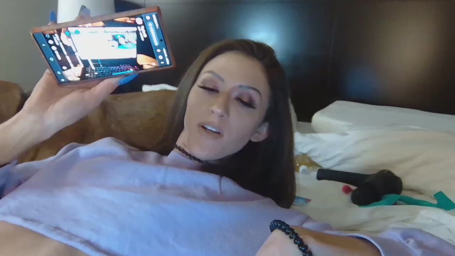 Gallery image thumbnail from Tayforce1's myfreecams stream on, 12/04/2022, 01:26 image 6 of 20