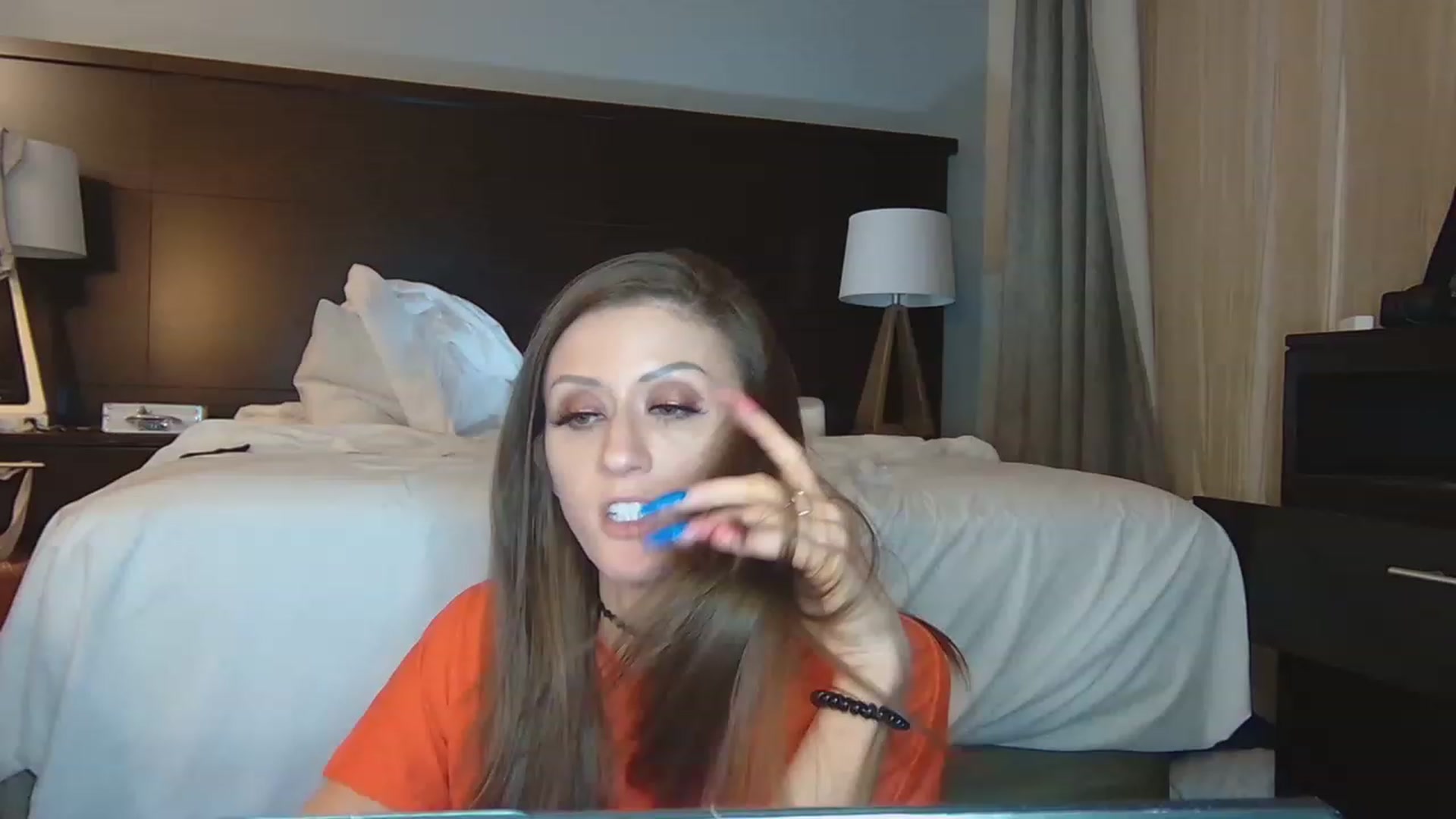 Gallery image thumbnail from Tayforce1's myfreecams stream on, 12/06/2022, 05:37 image 17 of 20