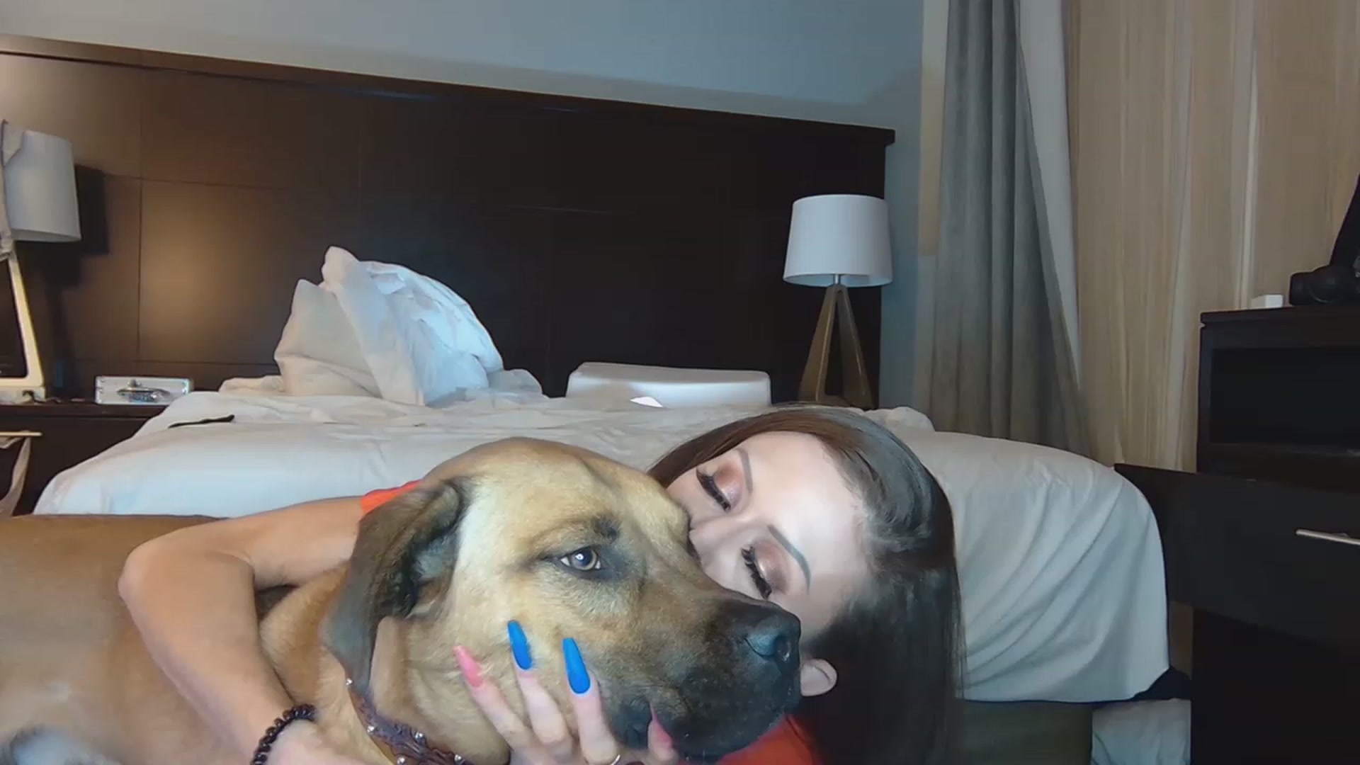 Gallery image thumbnail from Tayforce1's myfreecams stream on, 12/06/2022, 05:37 image 15 of 20