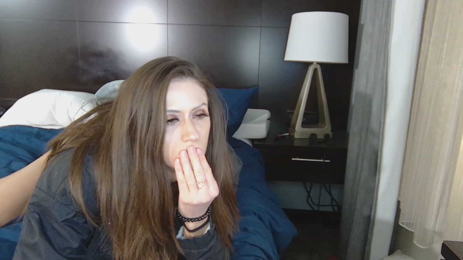 Gallery image thumbnail from Tayforce1's myfreecams stream on, 12/08/2022, 08:52 image 17 of 20
