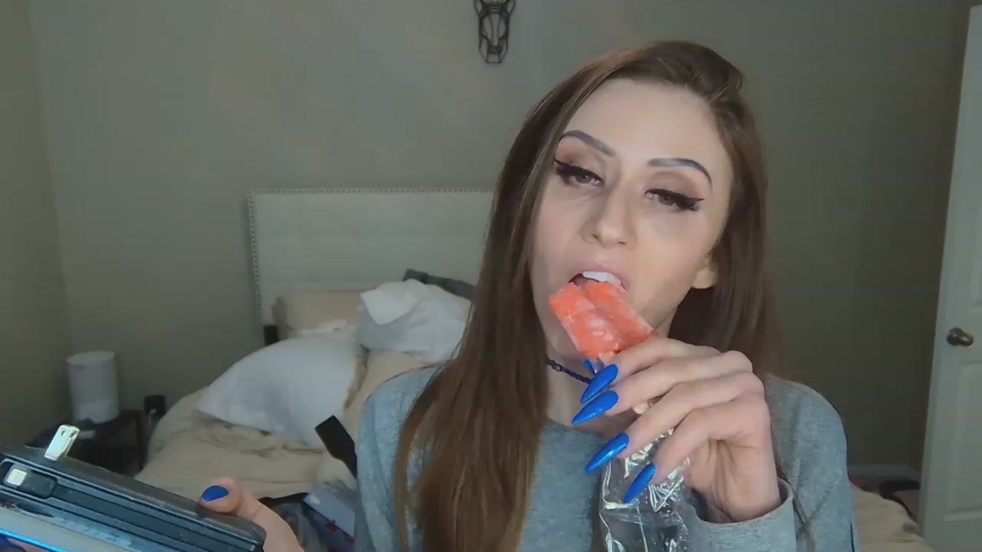 Gallery image thumbnail from Tayforceone's myfreecams stream on, 03/23/2023, 05:28 image 1 of 20