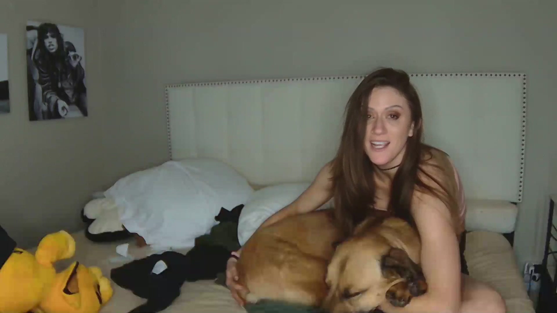 Gallery image thumbnail from Tayforceone's myfreecams stream on, 06/20/2023, 07:37 image 16 of 20
