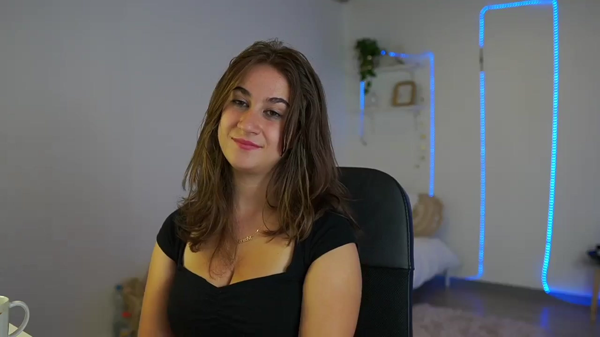 Gallery image thumbnail from Tayleee_Wood's myfreecams stream on, 10/08/2023, 10:48 image 11 of 20