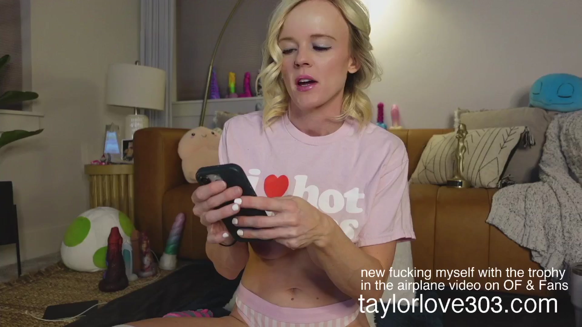 Gallery image thumbnail from TaylorLove303's myfreecams stream on, 04/19/2025, 15:03 image 1 of 20