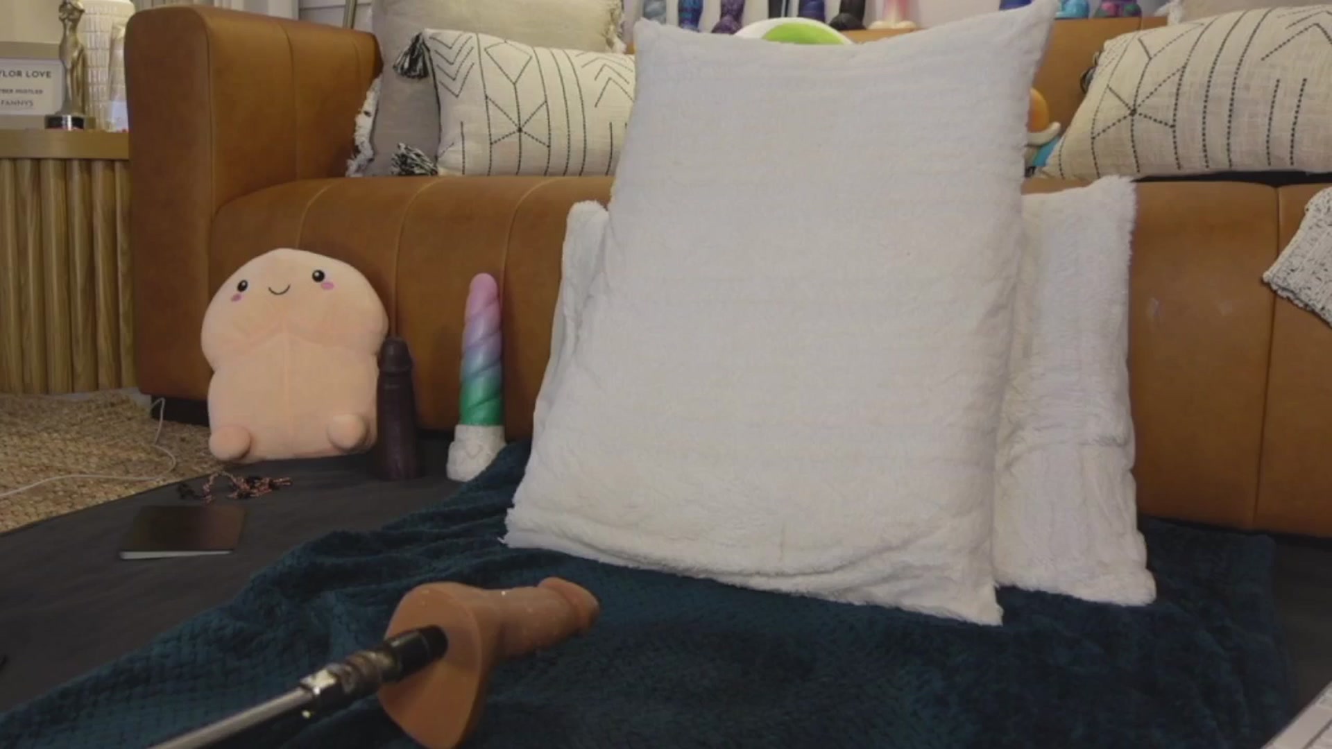 Gallery image thumbnail from TaylorLove303's myfreecams stream on, 04/23/2025, 13:46 image 20 of 20