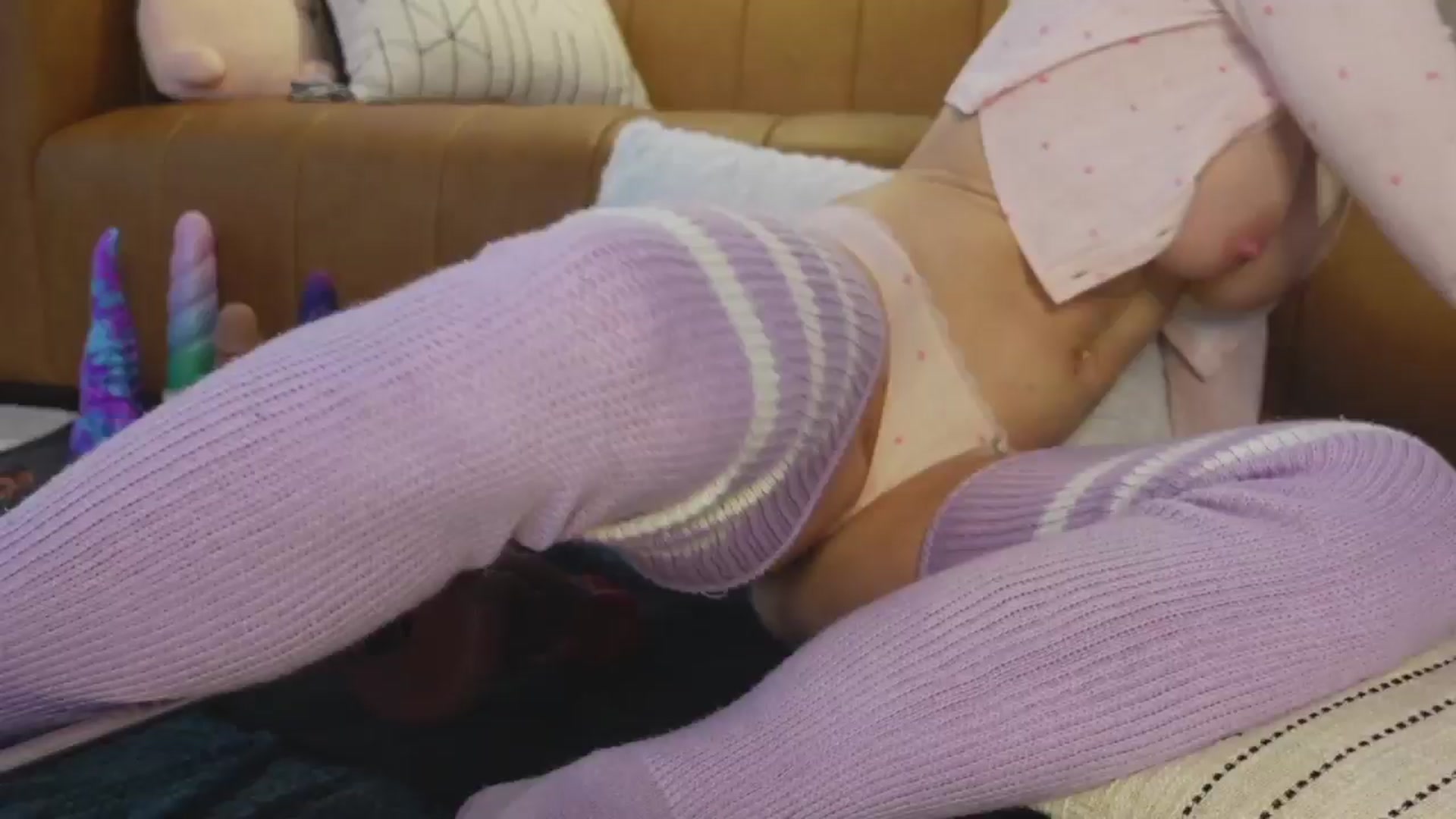 Gallery image thumbnail from TaylorLove303's myfreecams stream on, 05/07/2025, 14:56 image 15 of 20