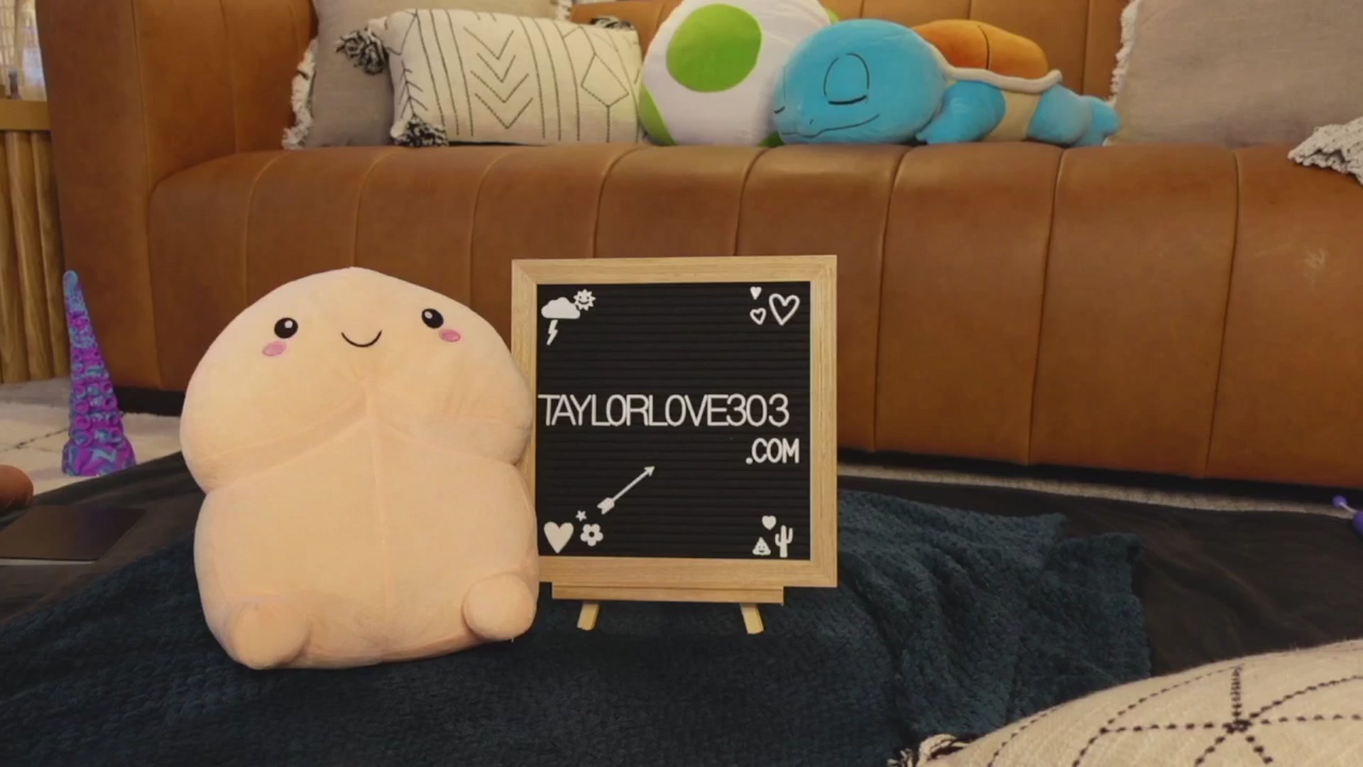 Gallery image thumbnail from TaylorLove303's myfreecams stream on, 05/15/2025, 14:35 image 14 of 20