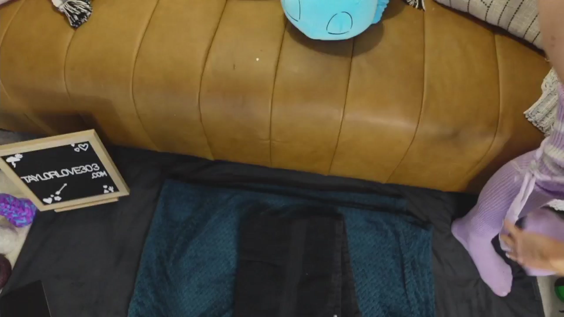 Gallery image thumbnail from TaylorLove303's myfreecams stream on, 05/16/2025, 12:07 image 15 of 20