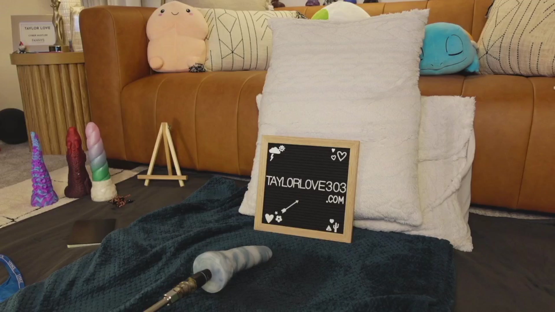 Gallery image thumbnail from TaylorLove303's myfreecams stream on, 05/21/2025, 15:07 image 6 of 20