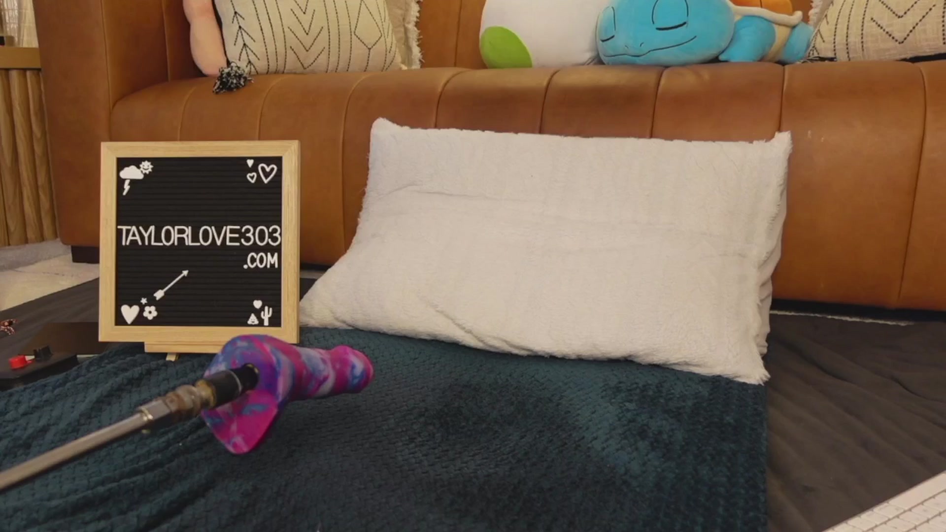 Gallery image thumbnail from TaylorLove303's myfreecams stream on, 06/18/2025, 14:08 image 20 of 20