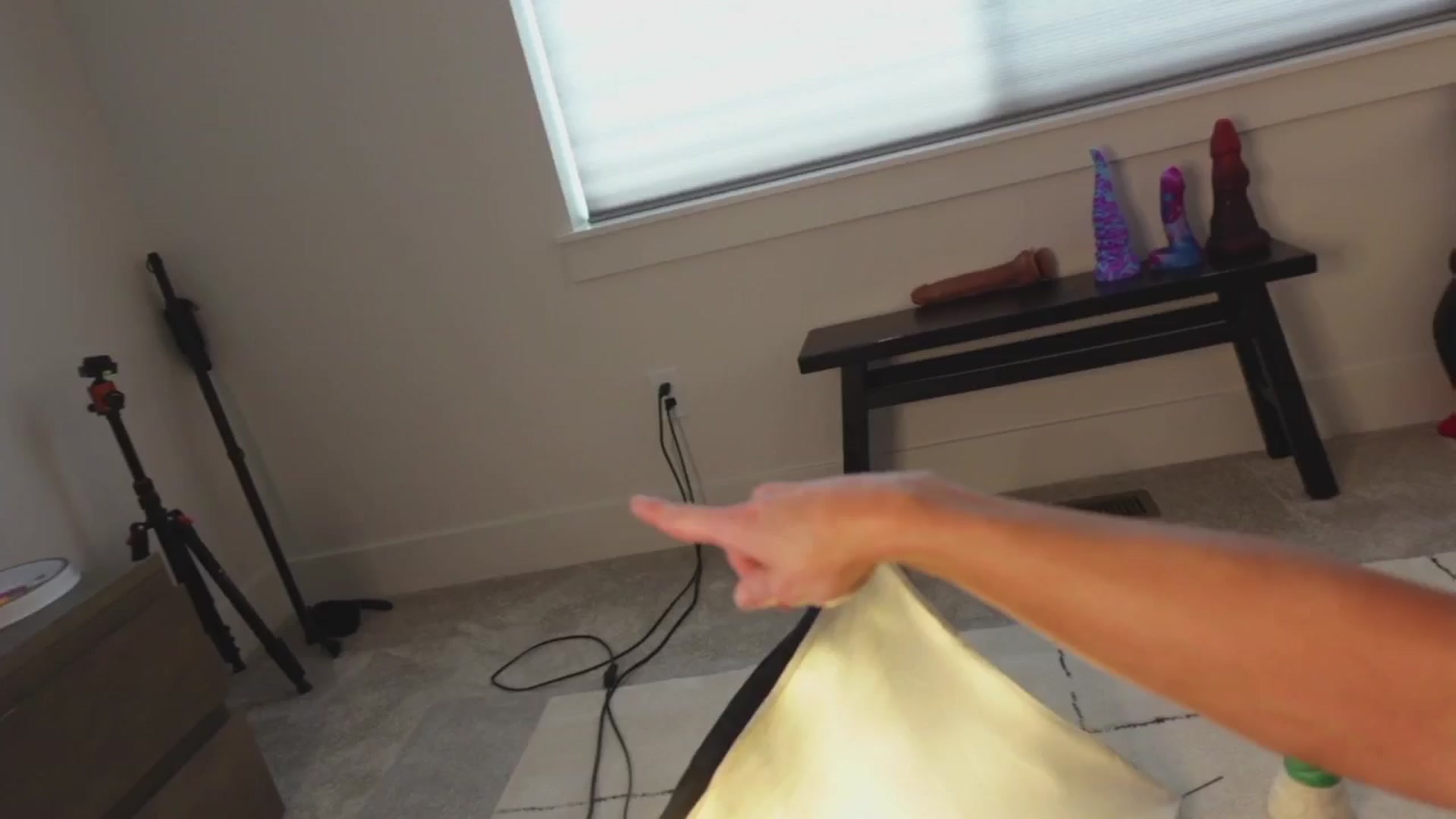Gallery image thumbnail from TaylorLove303's myfreecams stream on, 06/19/2025, 21:11 image 2 of 20
