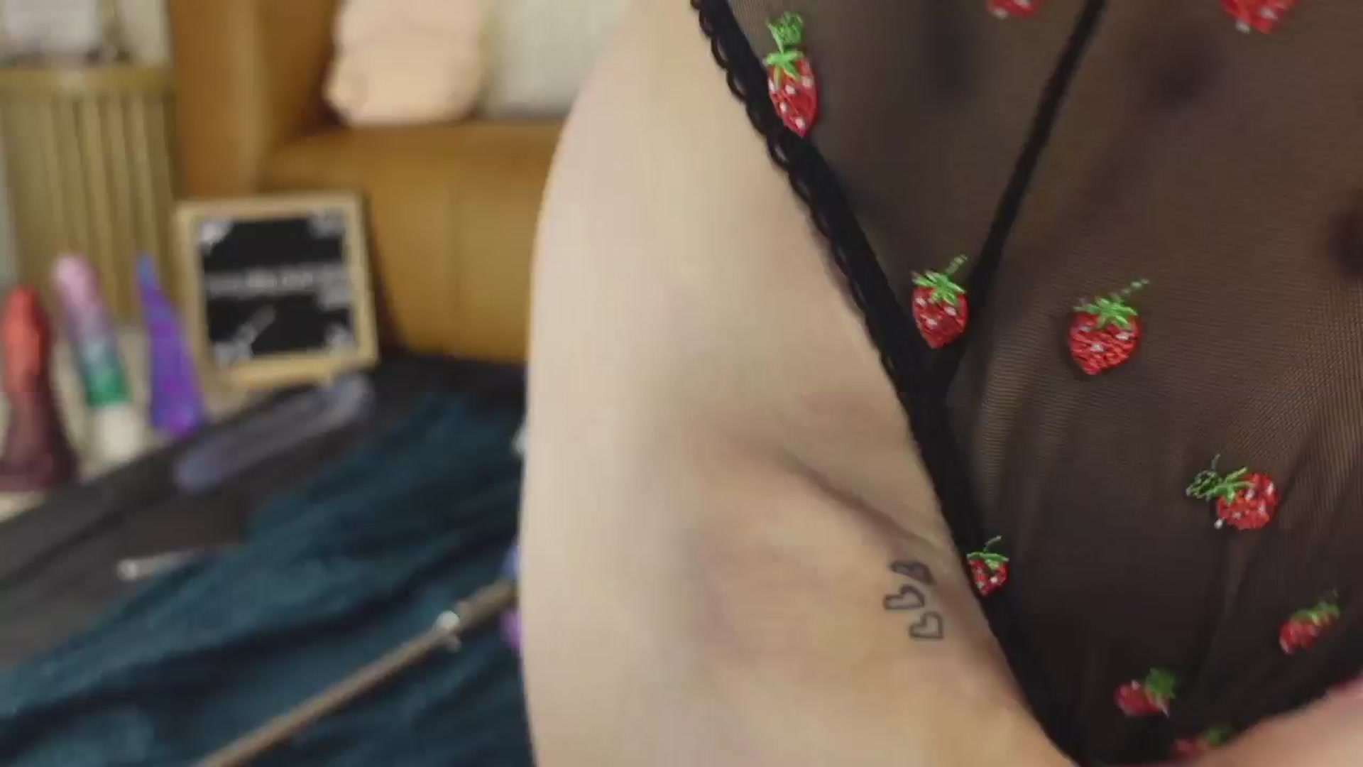 Gallery image thumbnail from TaylorLove303's myfreecams stream on, 06/27/2025, 10:27 image 20 of 20