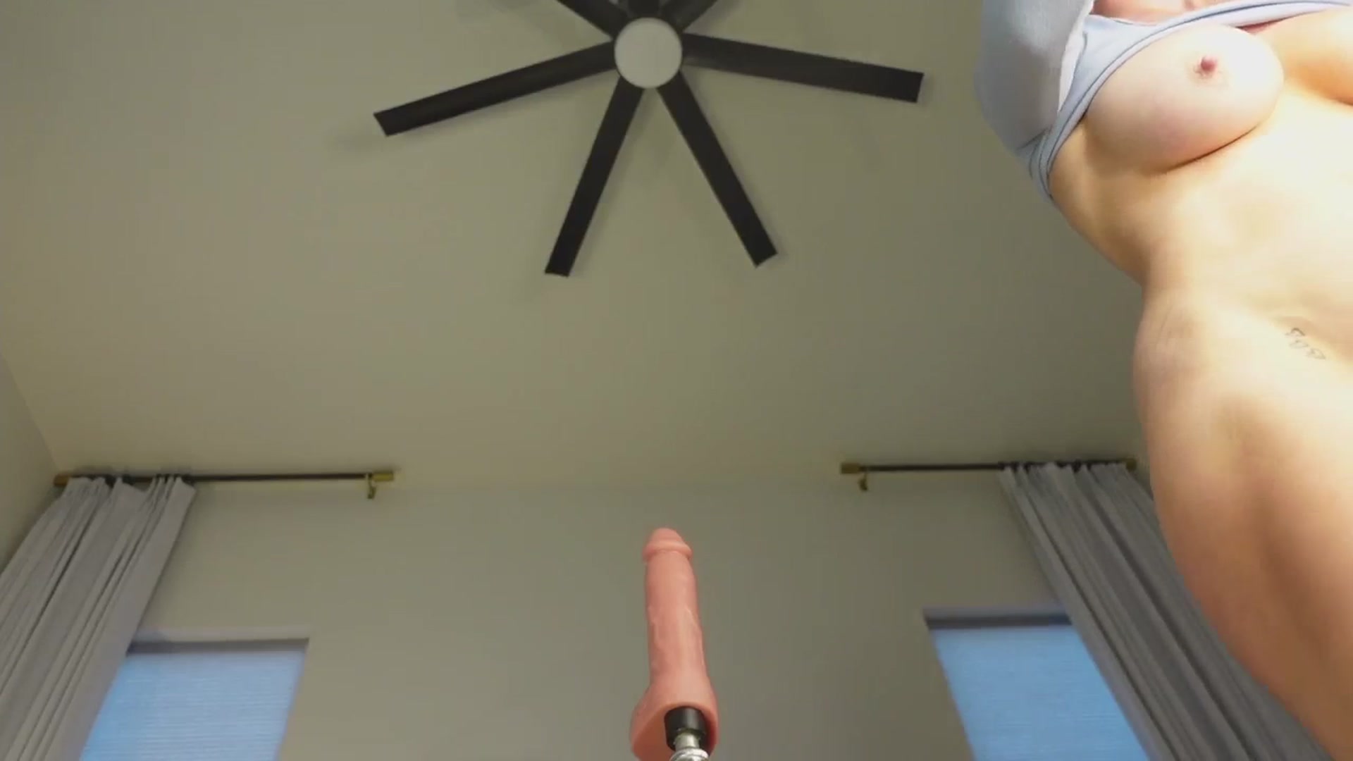 Gallery image thumbnail from TaylorLove303's myfreecams stream on, 10/07/2025, 15:24 image 2 of 20