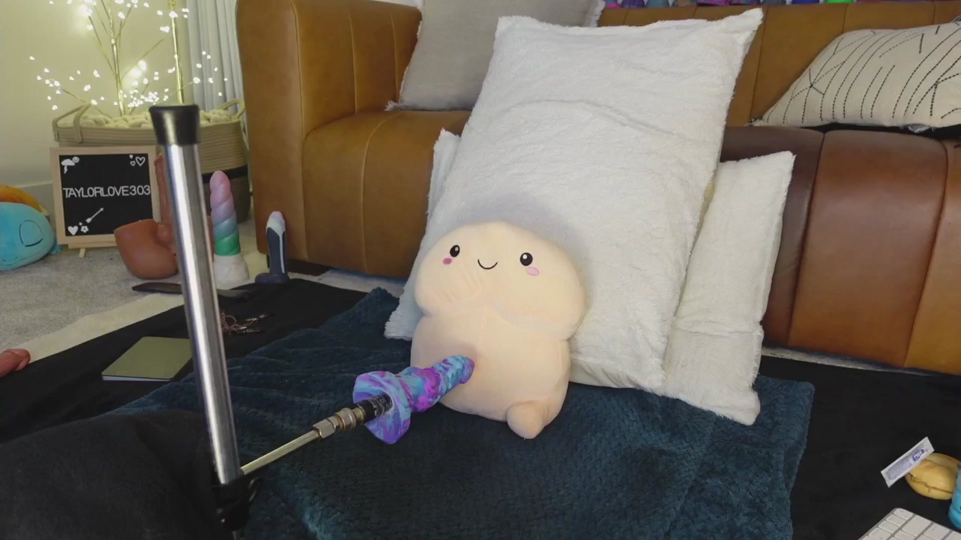 Gallery image thumbnail from TaylorLove303's myfreecams stream on, 03/14/2026, 12:30 image 16 of 20