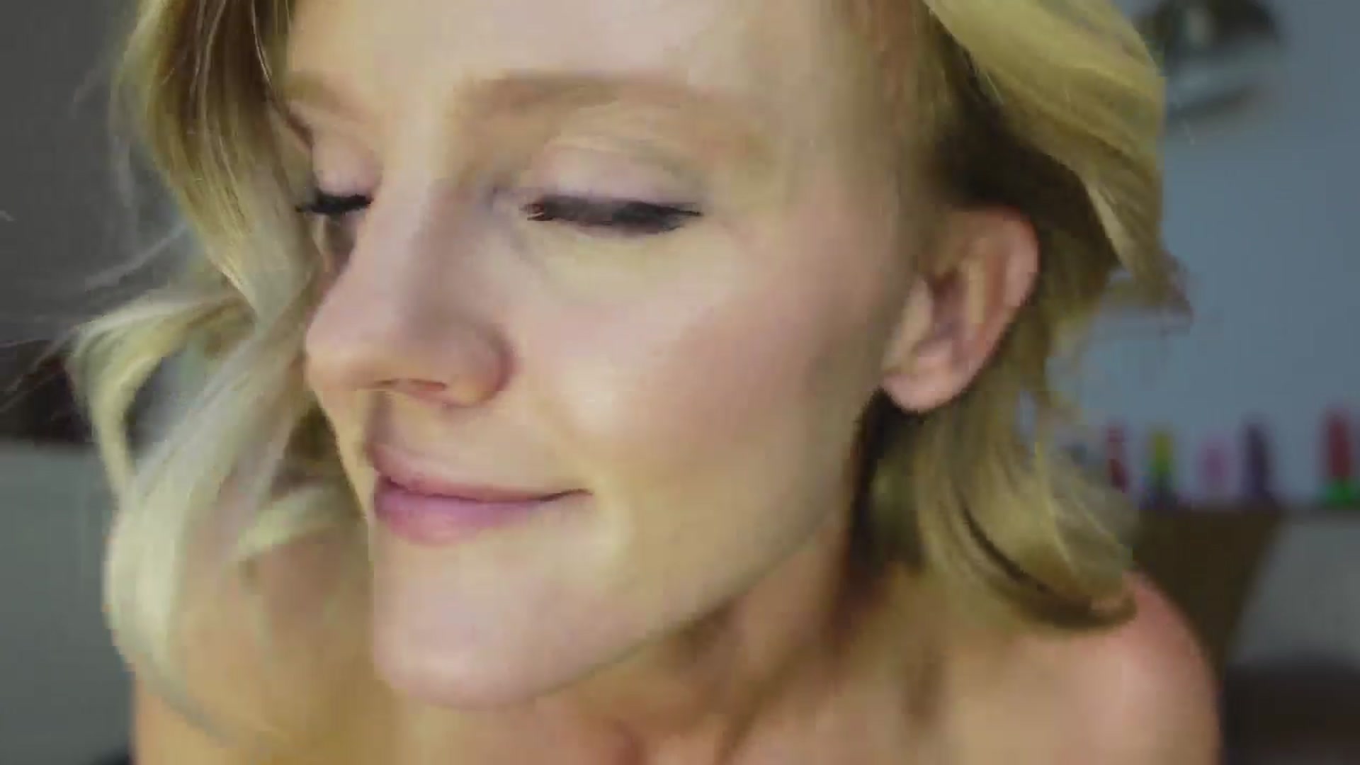 Gallery image thumbnail from TaylorLove303's myfreecams stream on, 04/09/2026, 12:38 image 8 of 20