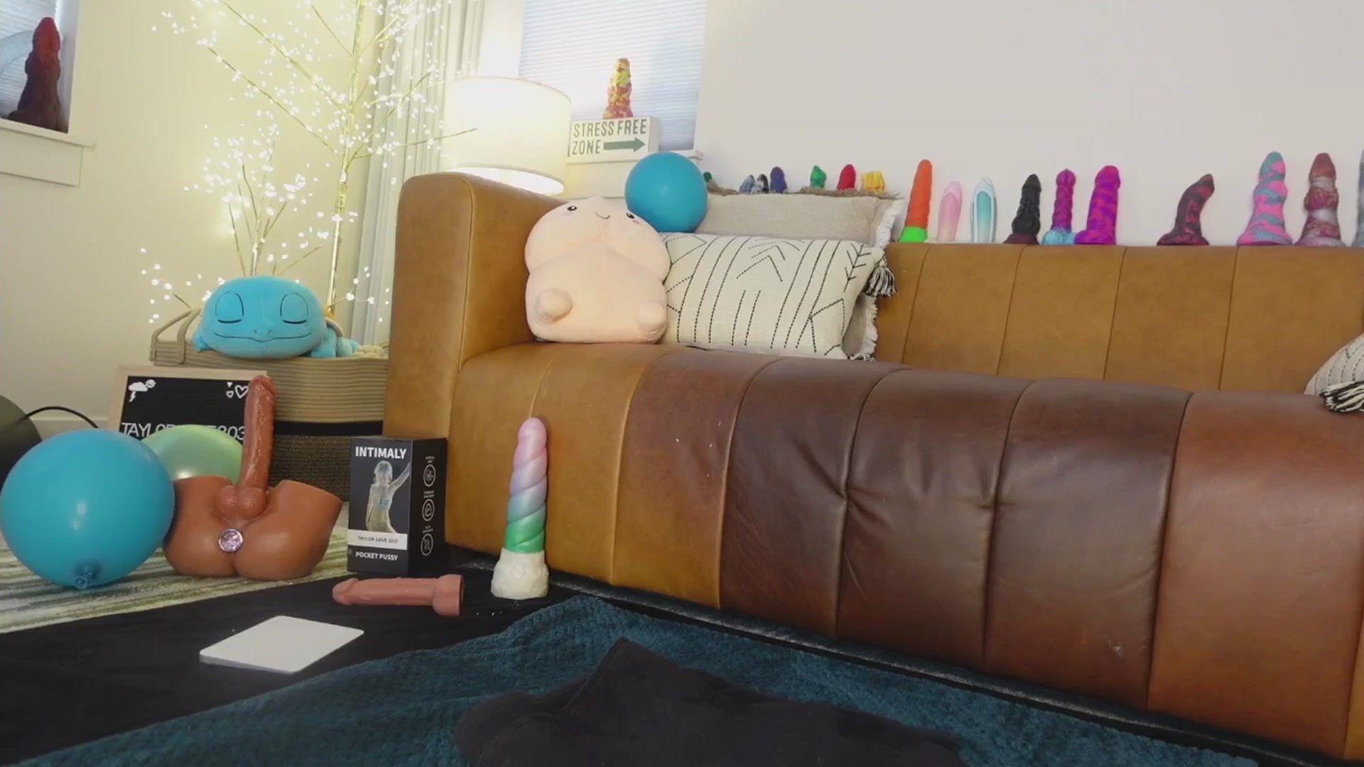Gallery image thumbnail from TaylorLove303's myfreecams stream on, 04/25/2026, 15:23 image 7 of 20