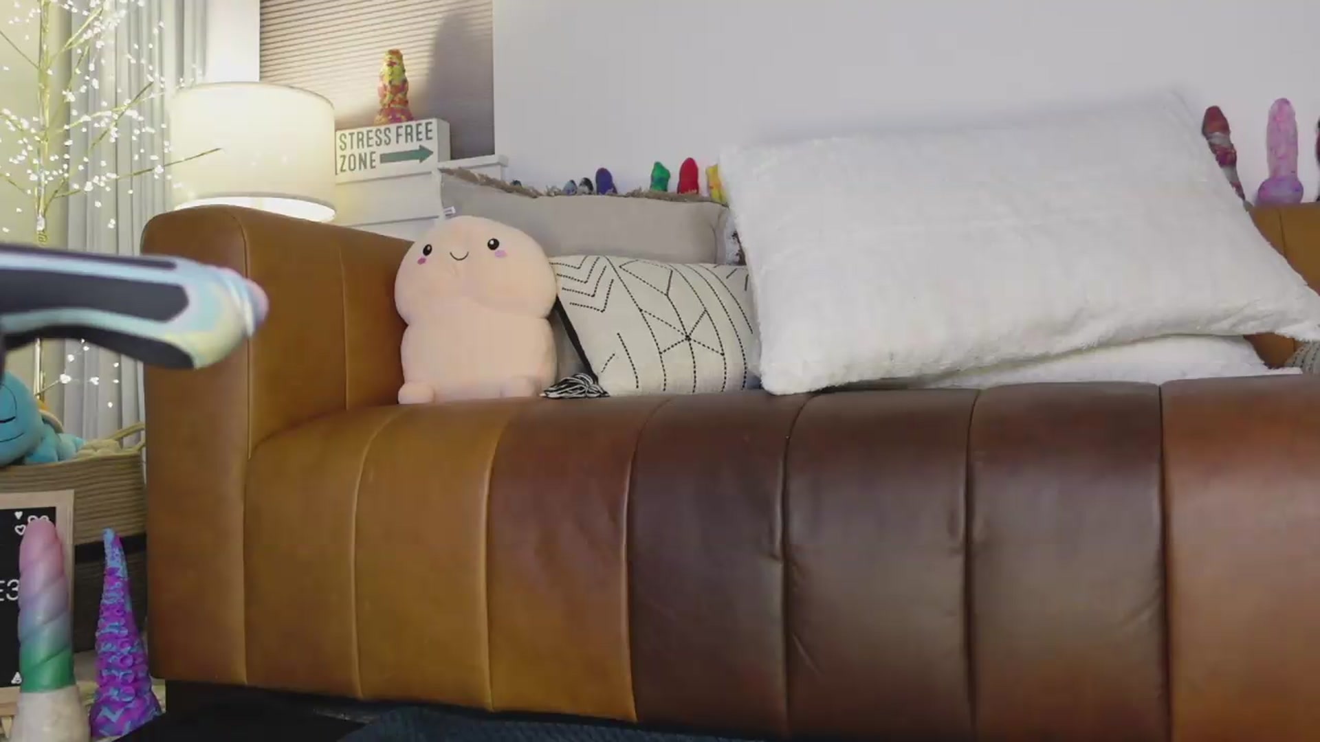 Gallery image thumbnail from TaylorLove303's myfreecams stream on, 05/06/2026, 10:56 image 16 of 20
