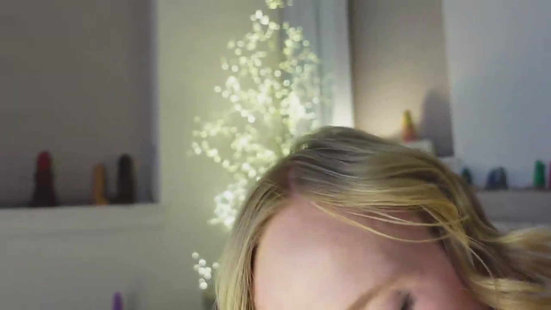 Gallery image thumbnail from TaylorLove303's myfreecams stream on, 05/09/2026, 11:49 image 4 of 20
