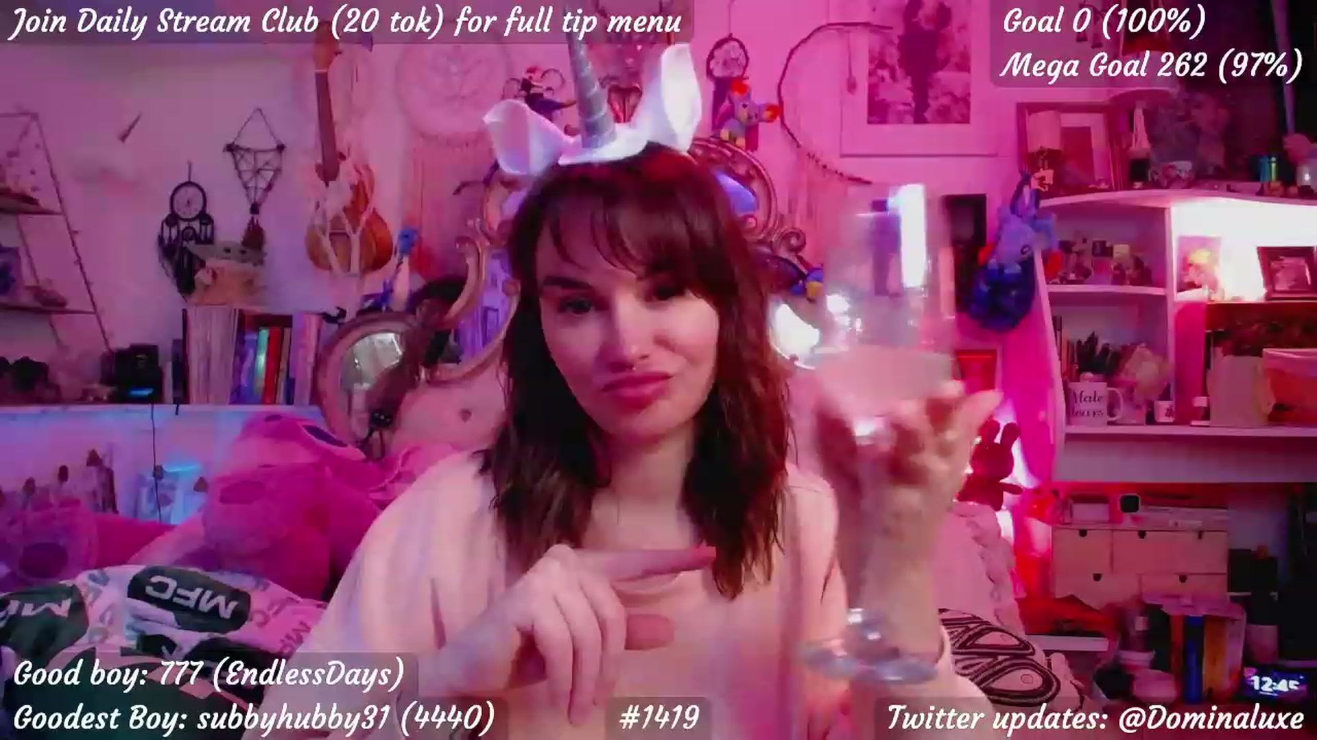 Gallery image thumbnail from TaylorVaughan's myfreecams stream on, 04/15/2023, 20:41 image 14 of 20